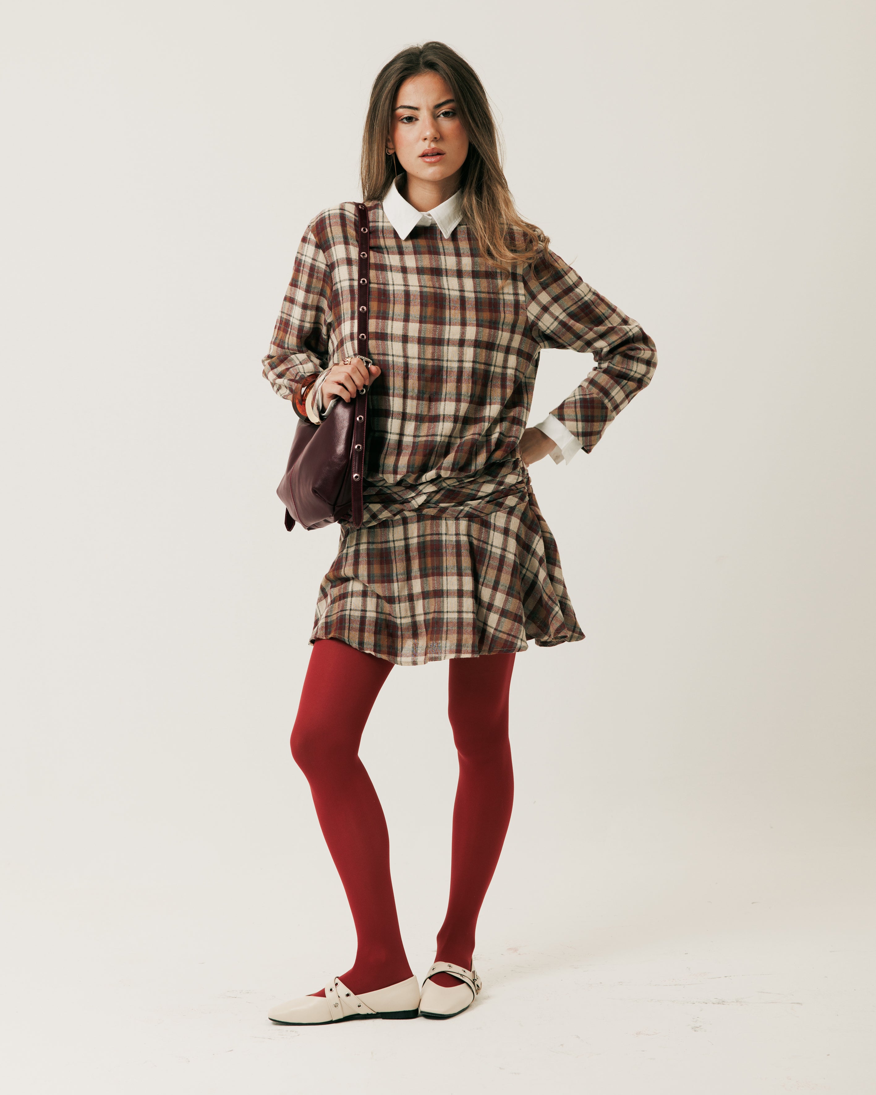 Studs & Strap shoulder bag in burgundy