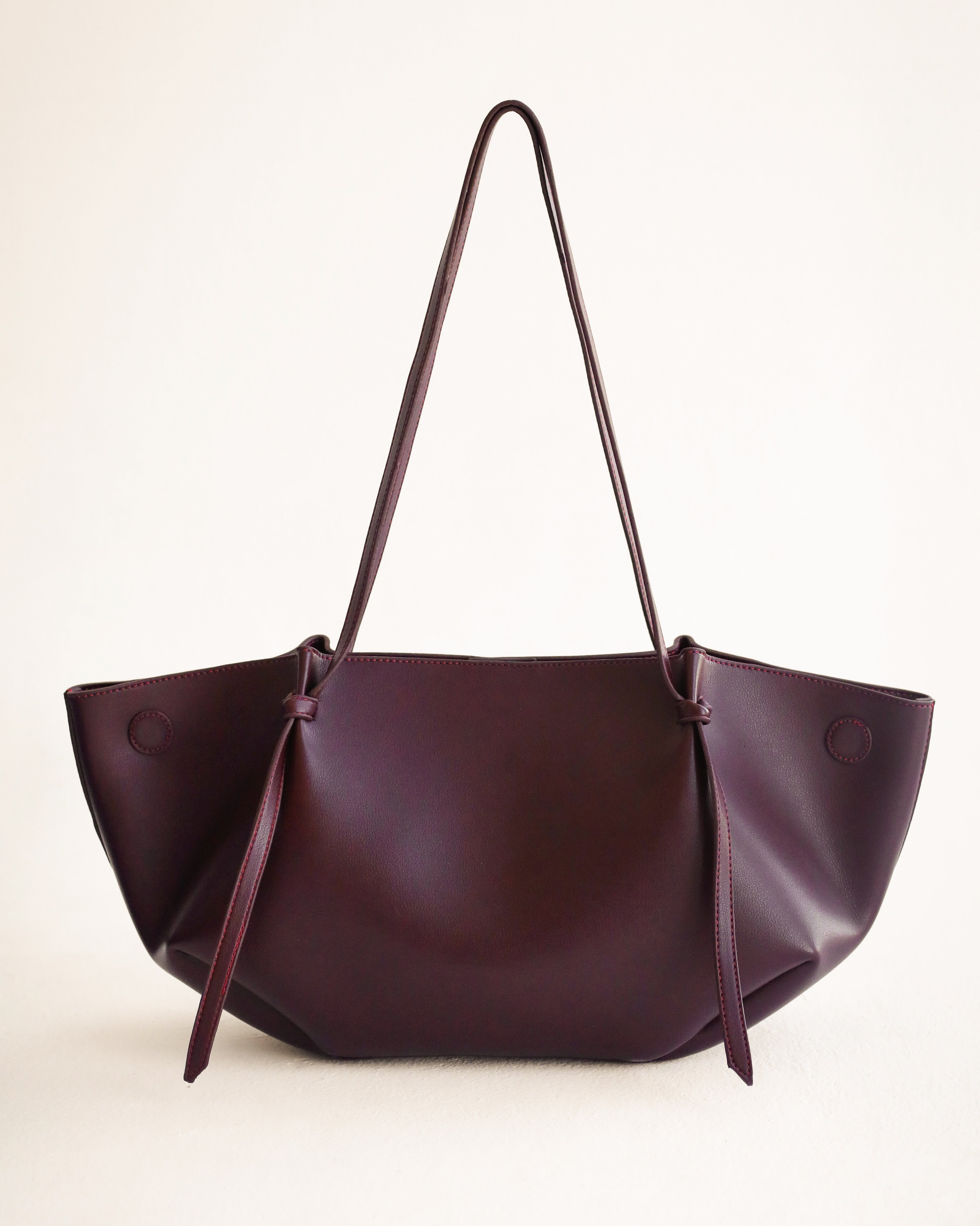 Tala tote bag in burgundy