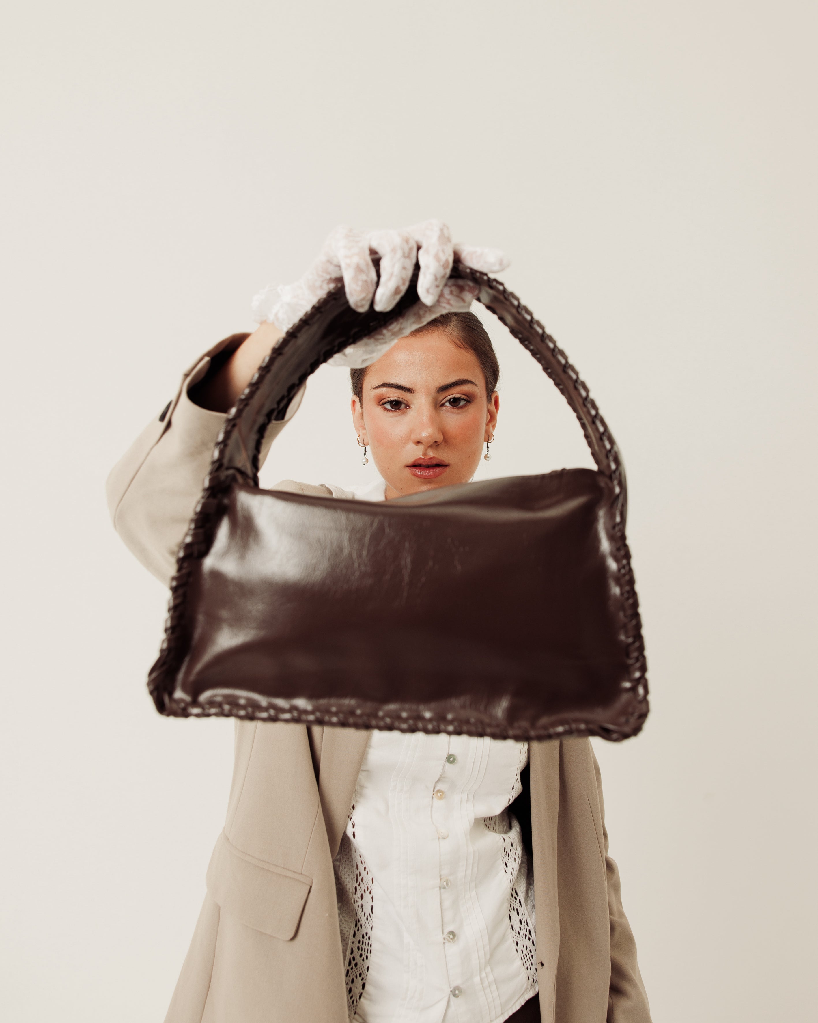 Gypsy weave handbag in Mocha