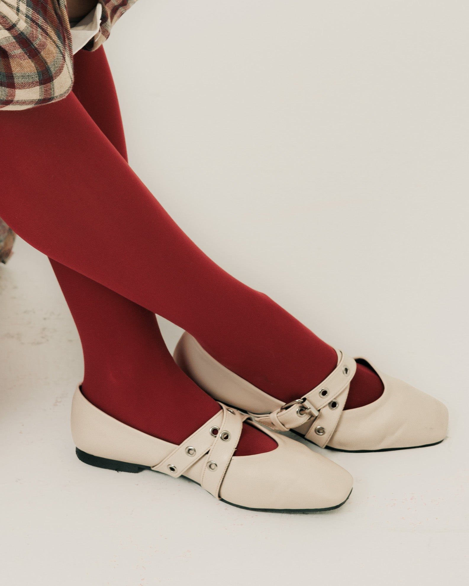 Cross strap beige flats