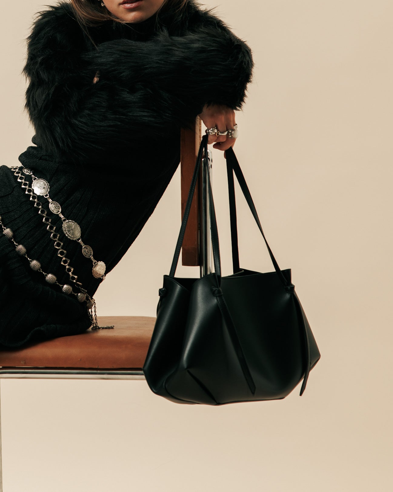 Tala tote bag in black