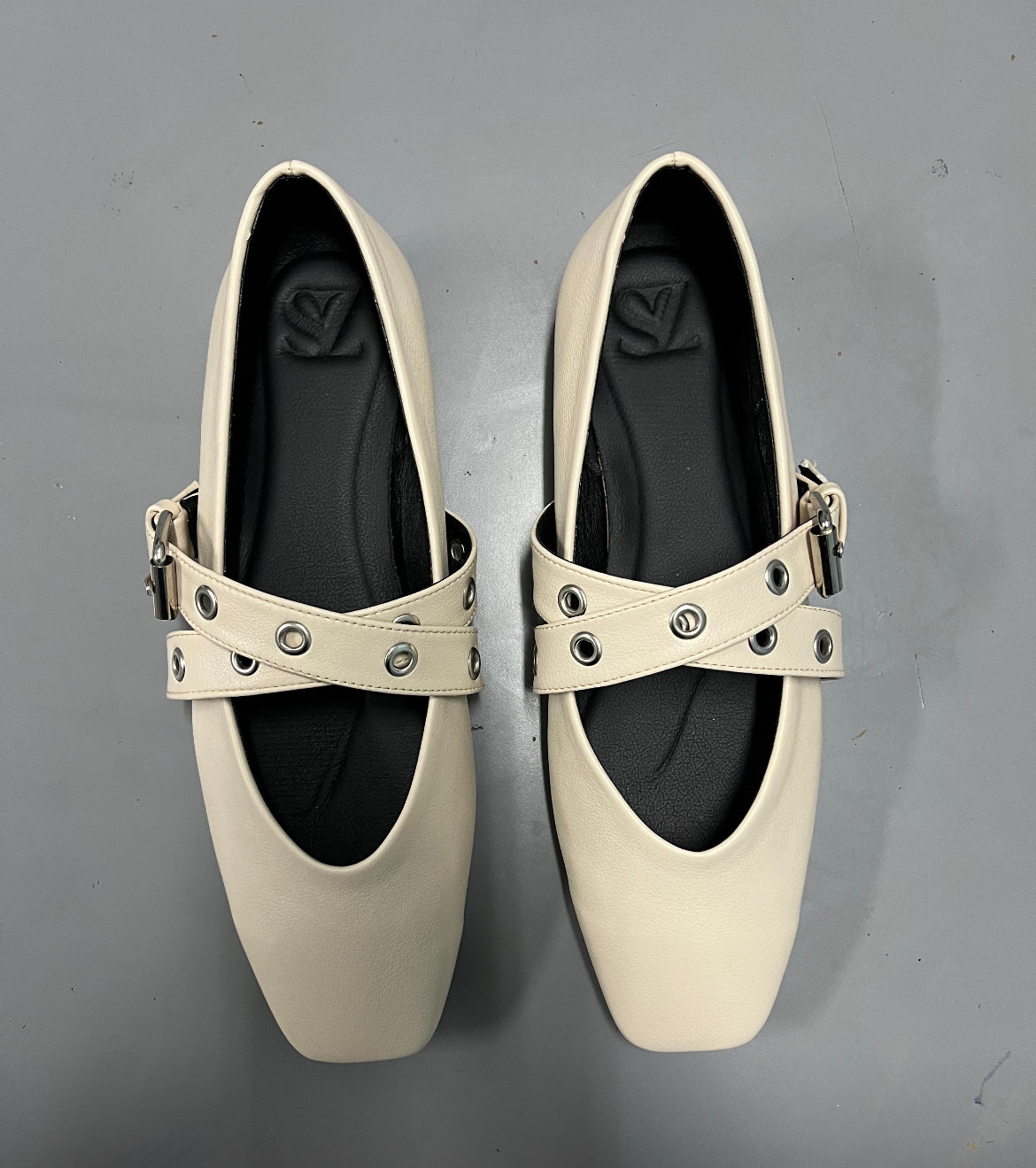 Cross strap beige flats
