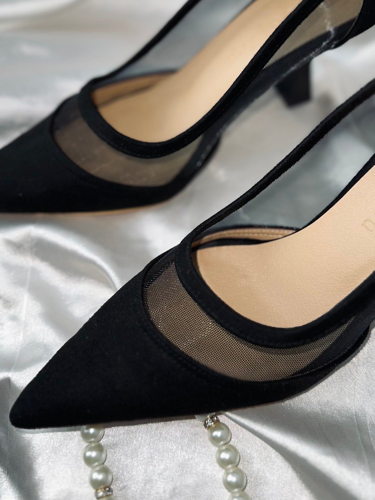 Mesh heels