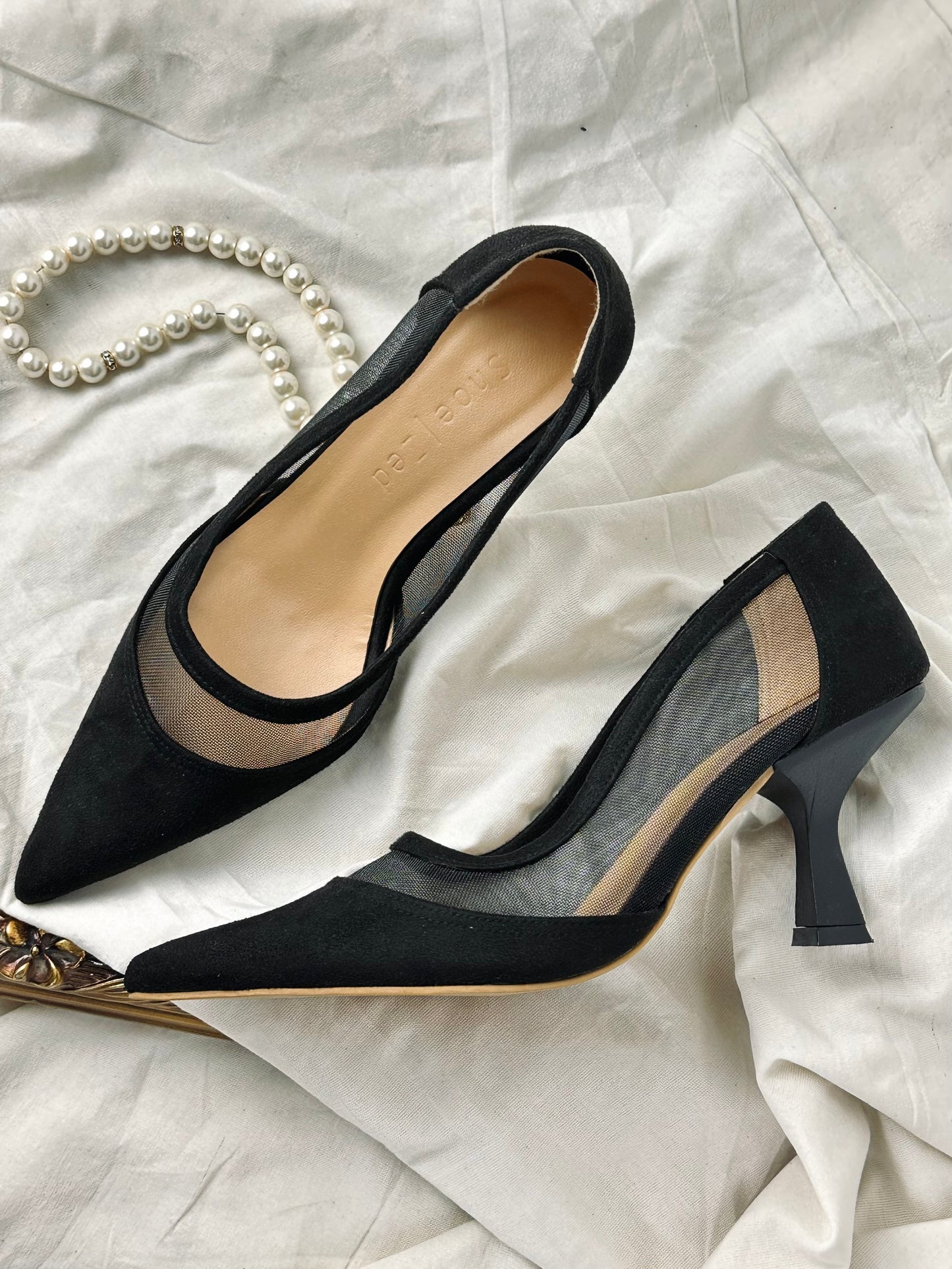 Mesh heels