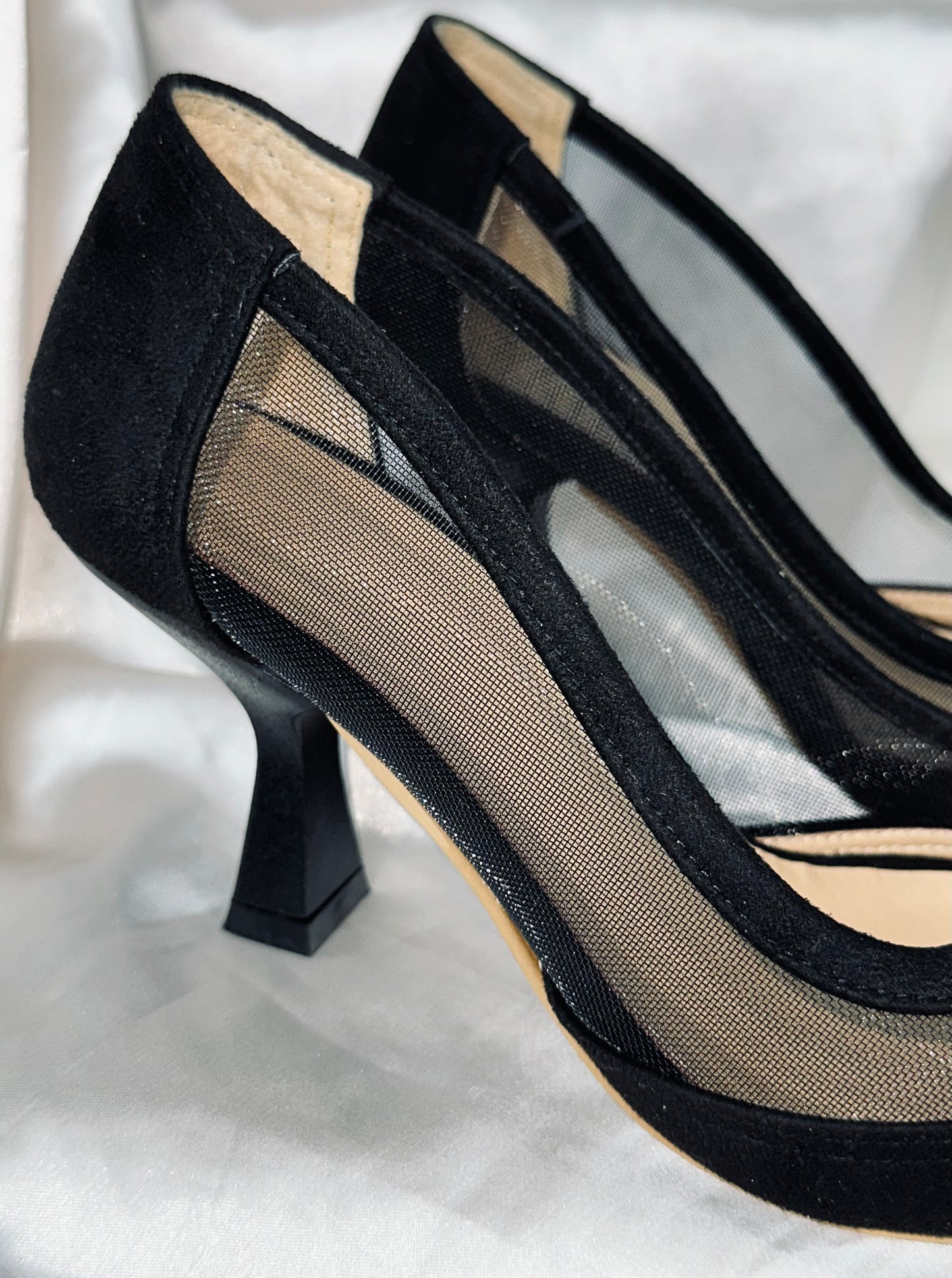 Mesh heels