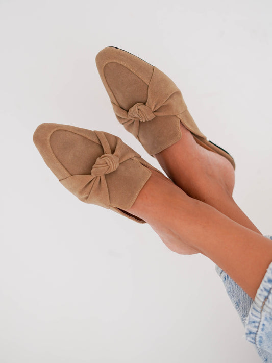 Café Square Toe Knot Mules