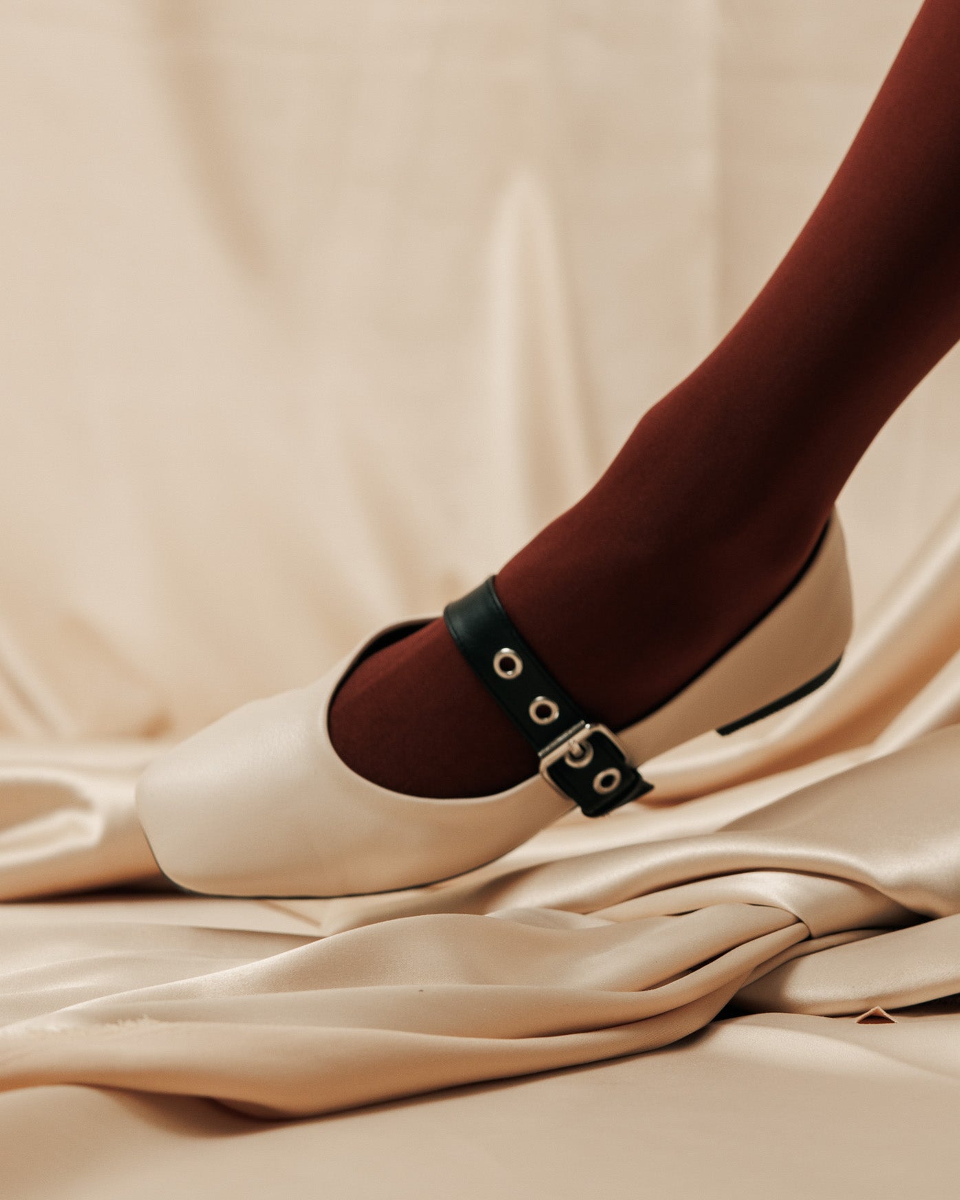 Beige x Black MaryJane flats