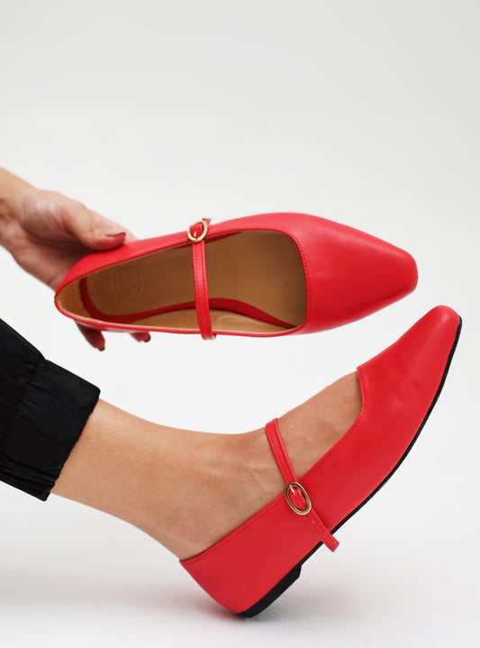 Red MaryJ flats