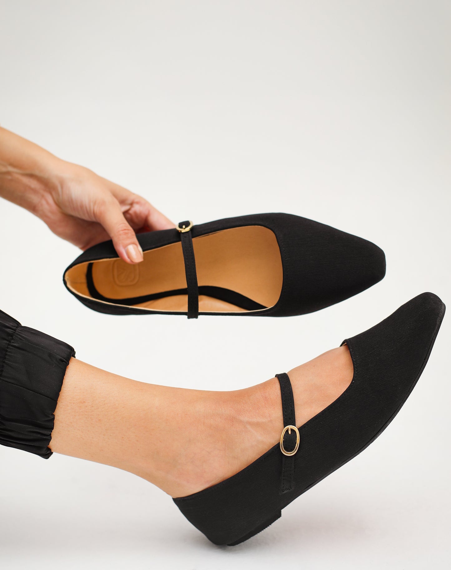 Black MaryJ flats