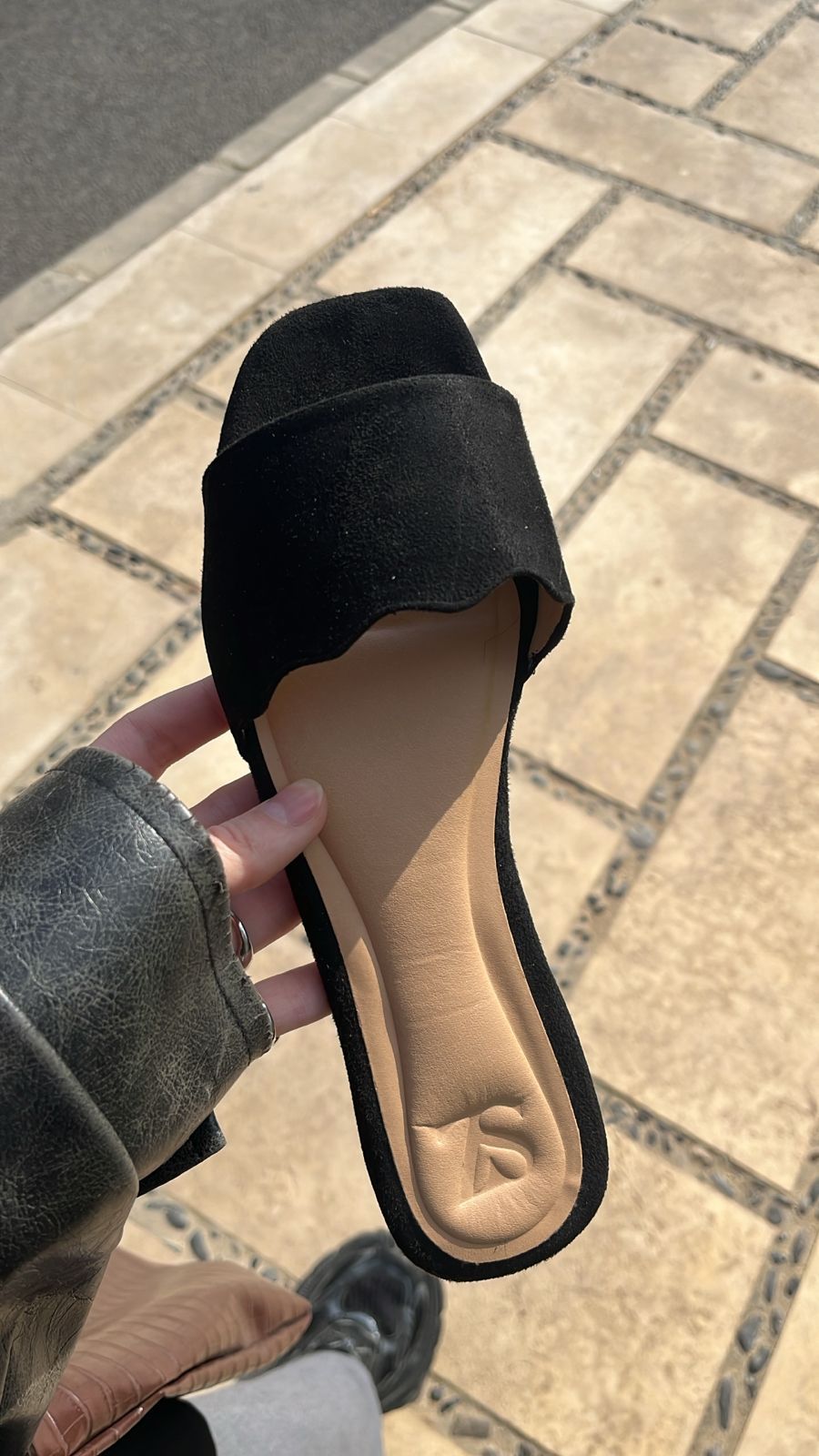 Black Scalloped Flat Sandals