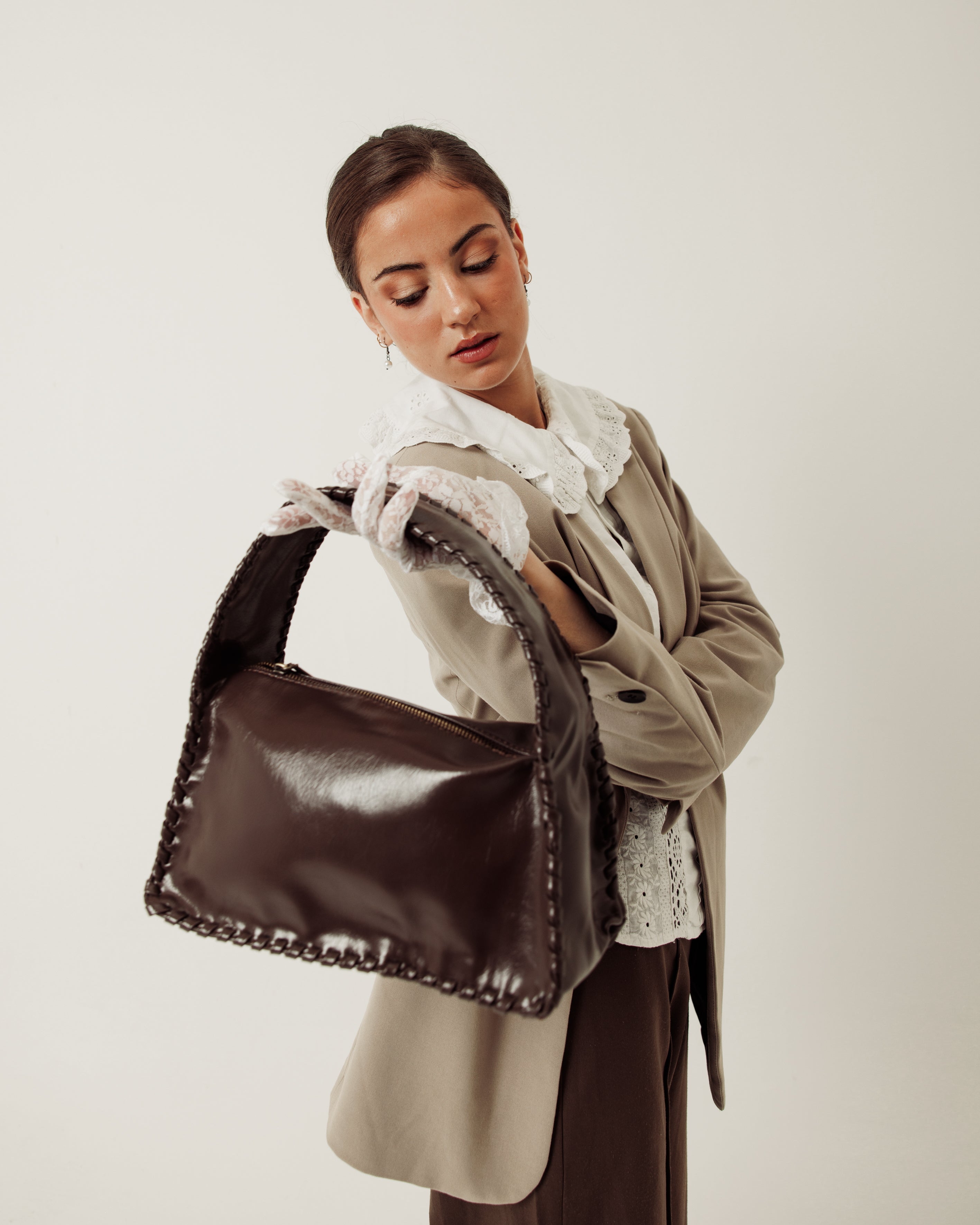 Gypsy weave handbag in Mocha