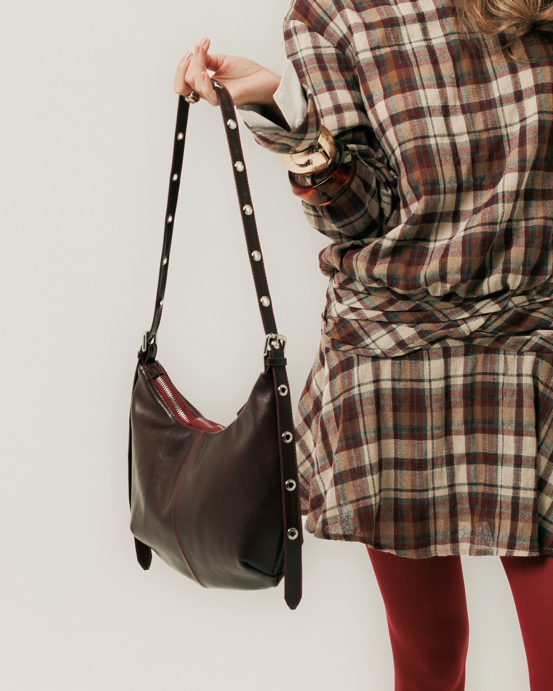 Studs & Strap shoulder bag in burgundy