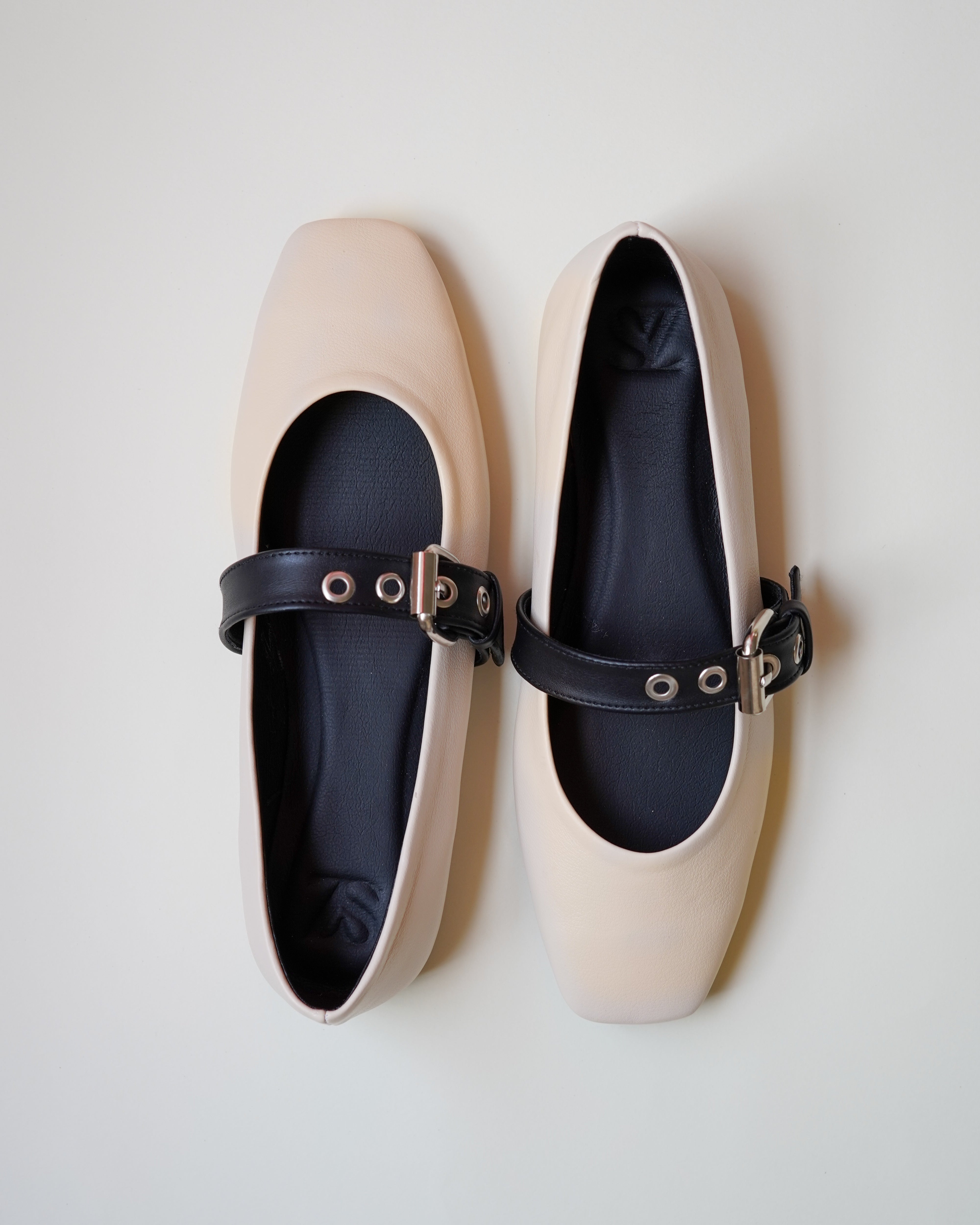 Beige x Black MaryJane flats