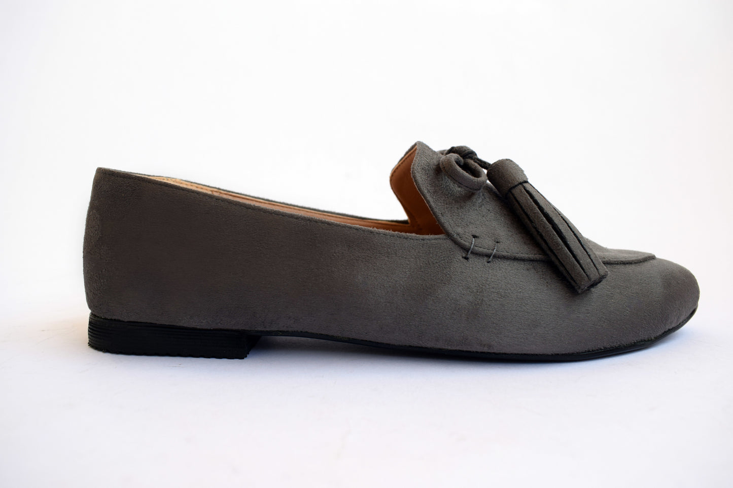 Grey Pointed Bow Tasseled Loafers