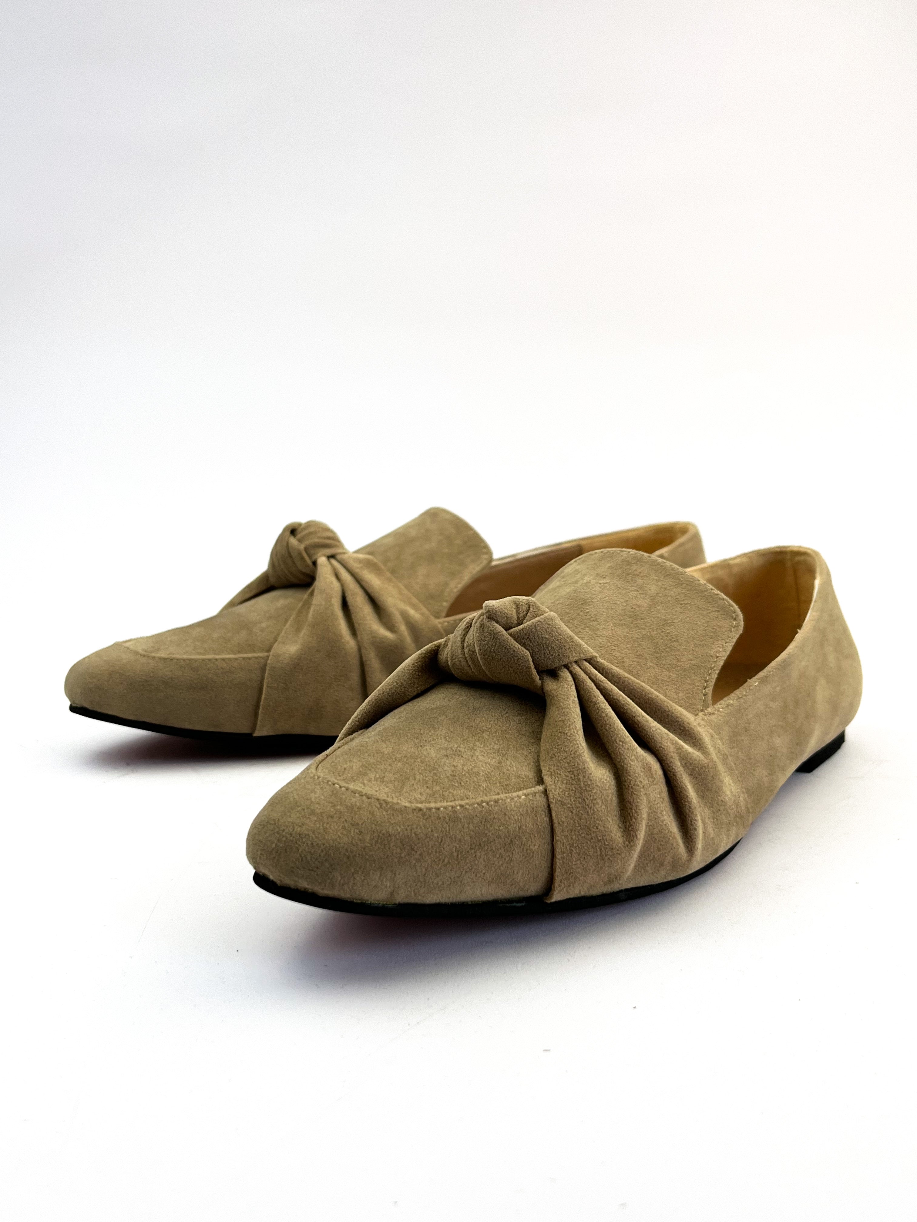 Café Square Toe Knot Loafers