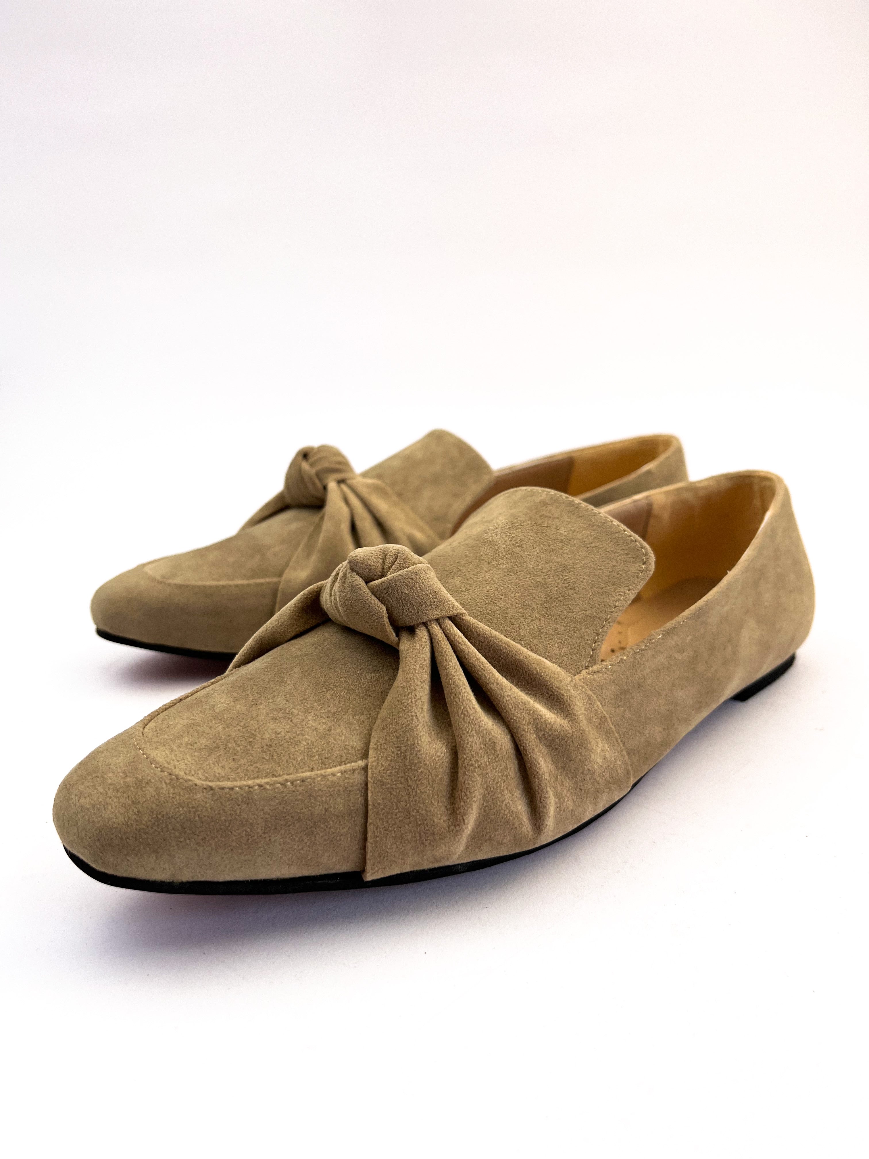 Café Square Toe Knot Loafers