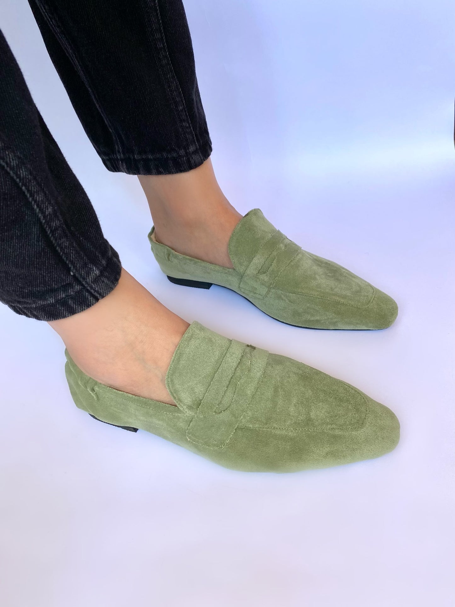 Pistachio French Back-Band Loafers