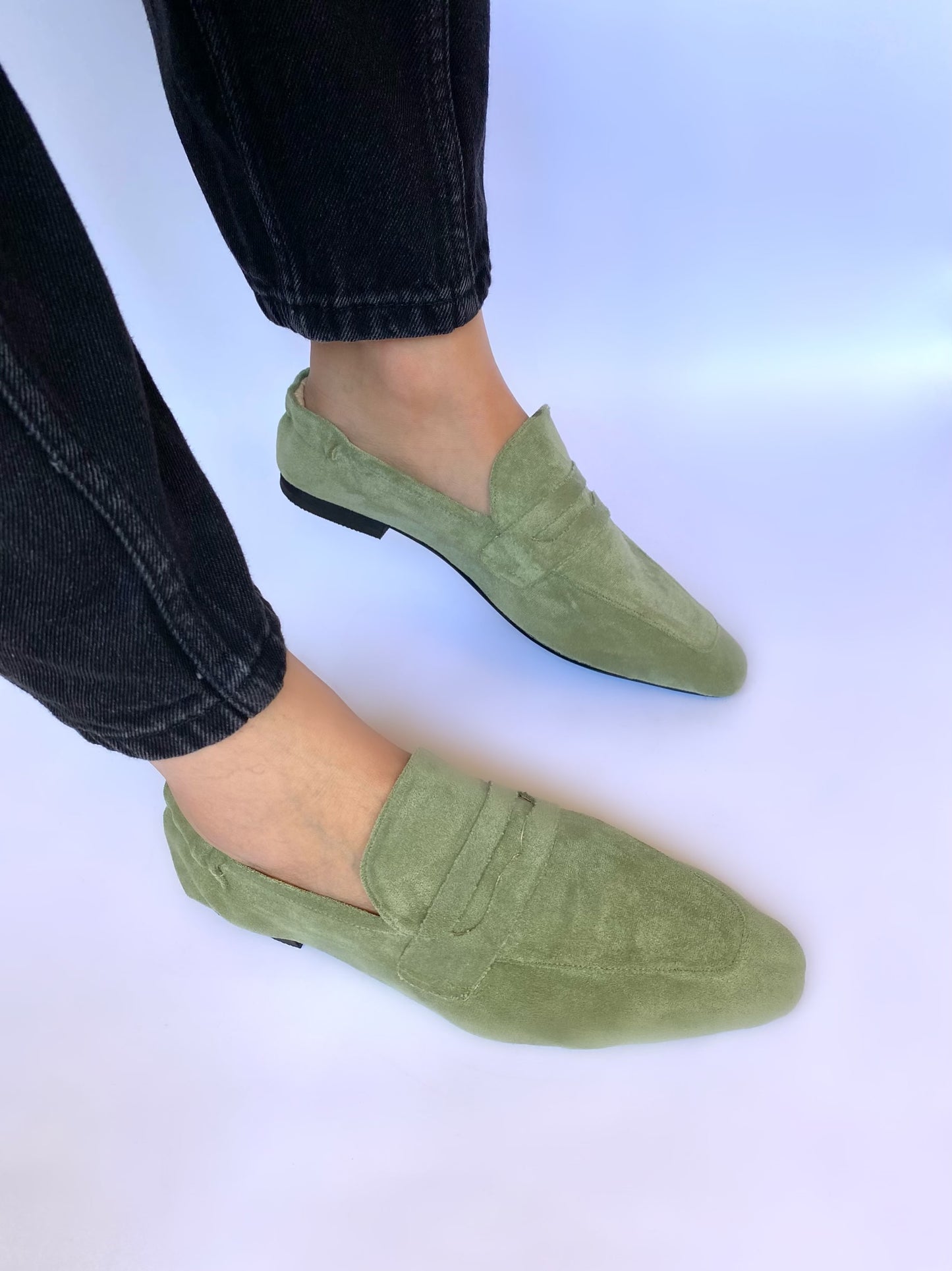 Pistachio French Back-Band Loafers