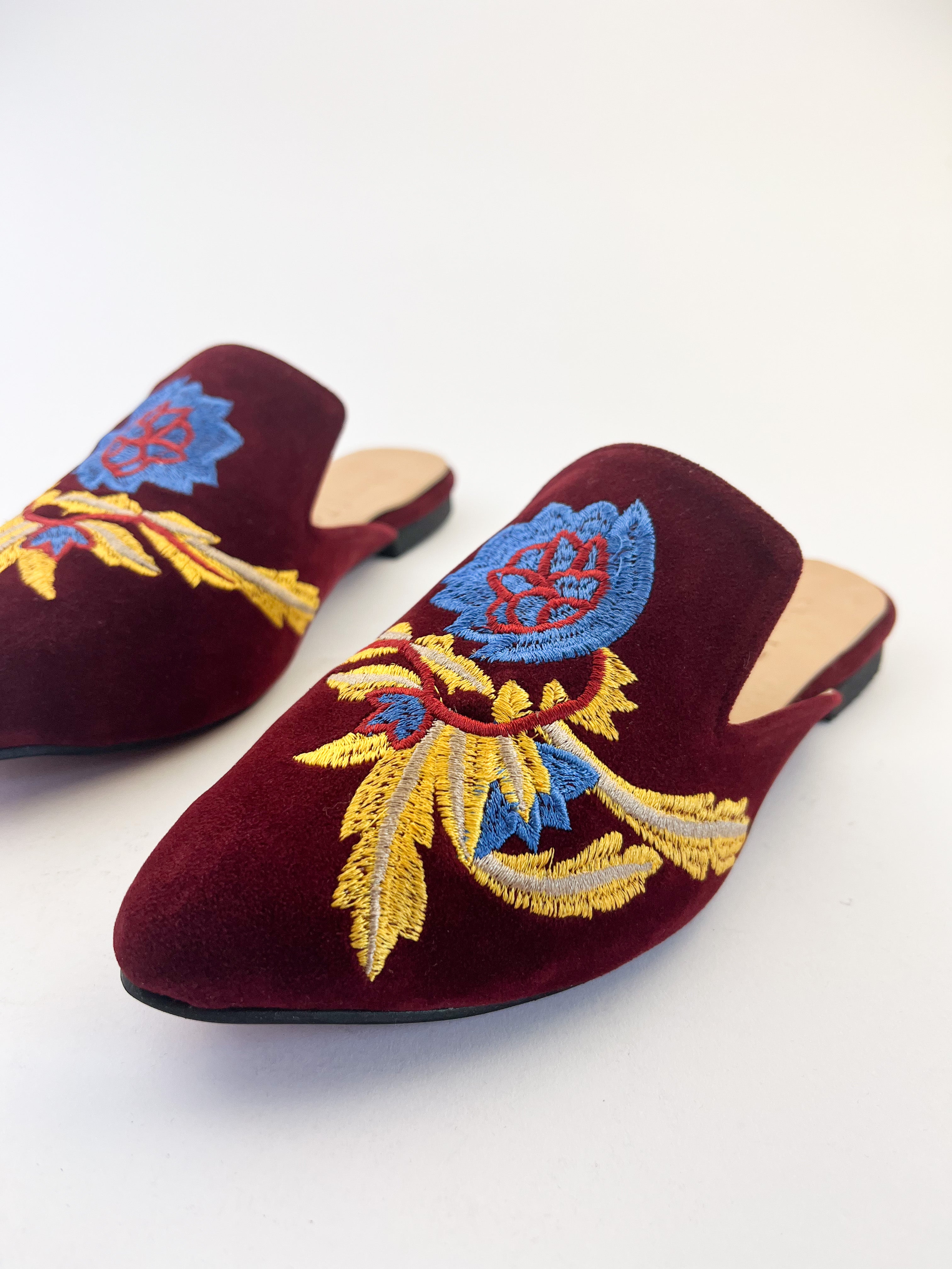 Embroidered mule online slippers